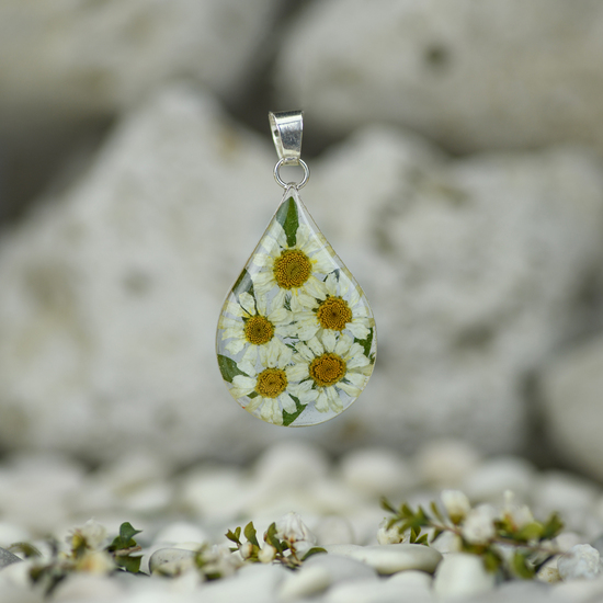 White Mexican Flowers Medium Drop Pendant